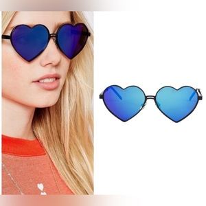 Wildfox ❤️LOLITA❤️ HEART sunglasses 😎 Ships same day!